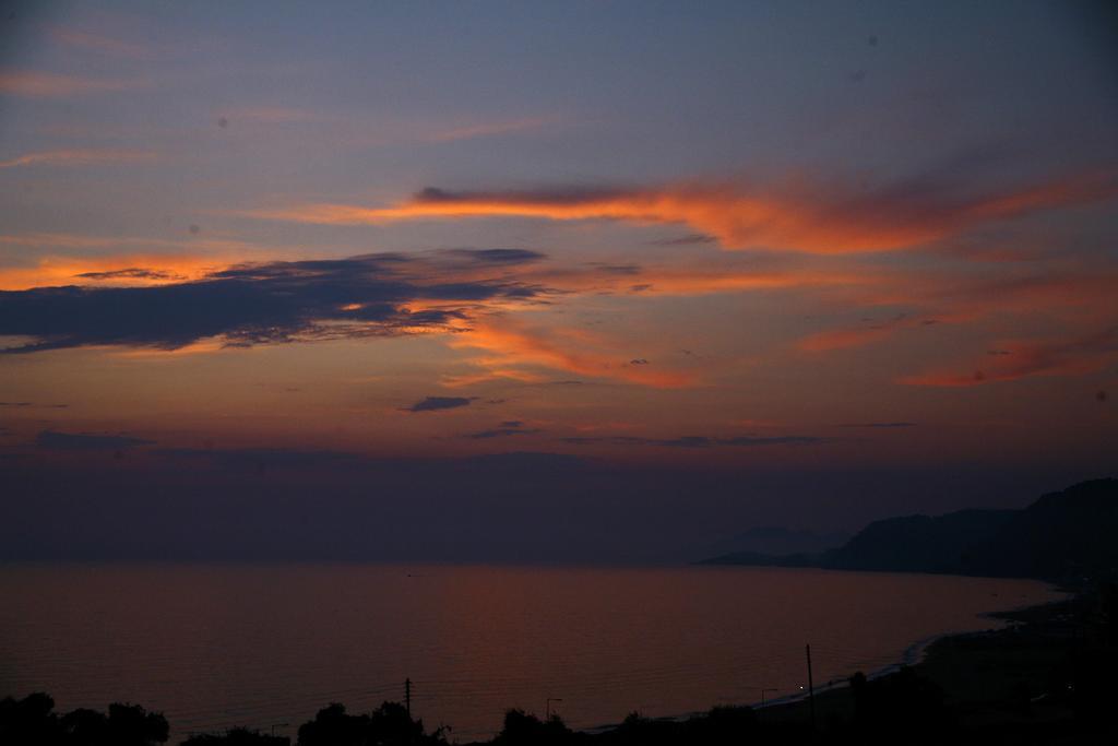 Palmina Mare Villa And Studios Vráhu-part Kültér fotó