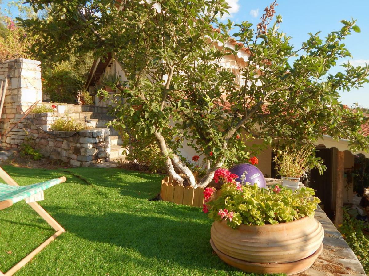 Palmina Mare Villa And Studios Vráhu-part Kültér fotó